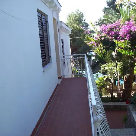 Captain'S Villa