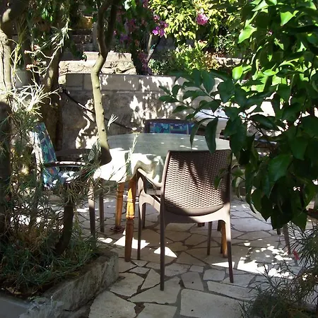 Captain'S Villa Apartment
