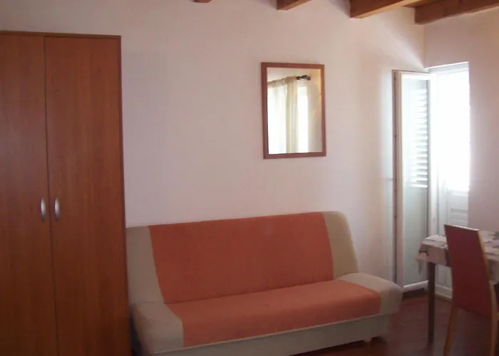 Captain's 아파트 몰루나트