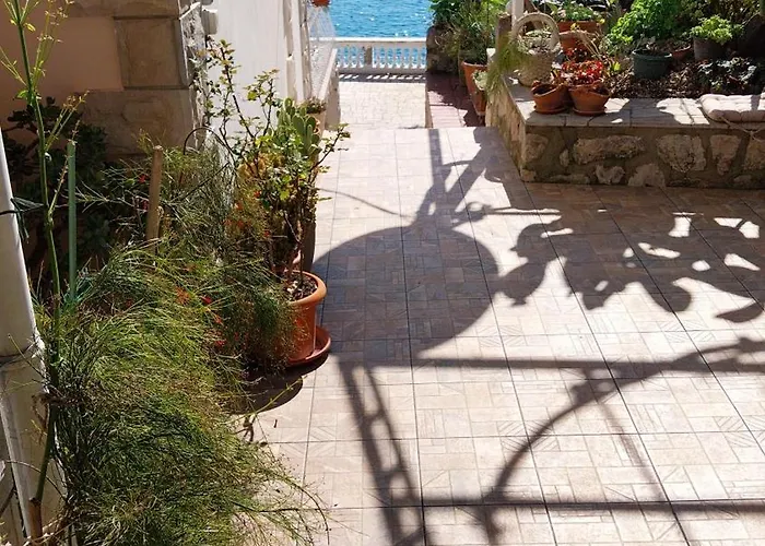 Captain's 아파트 몰루나트