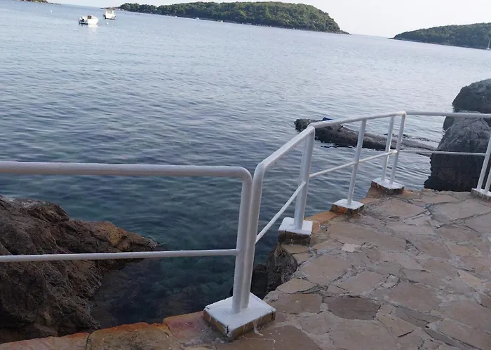 Captain's 아파트 몰루나트